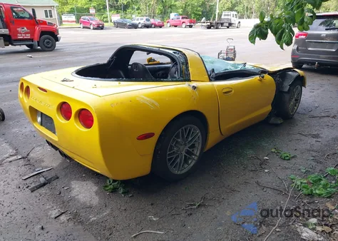 2000 Chevrolet Corvette из США, поврежденный, VIN 1G1YY22G3Y5122876